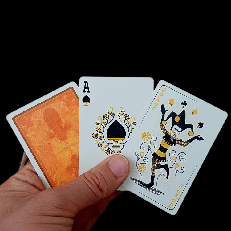 کارت-بازی-زنبوری